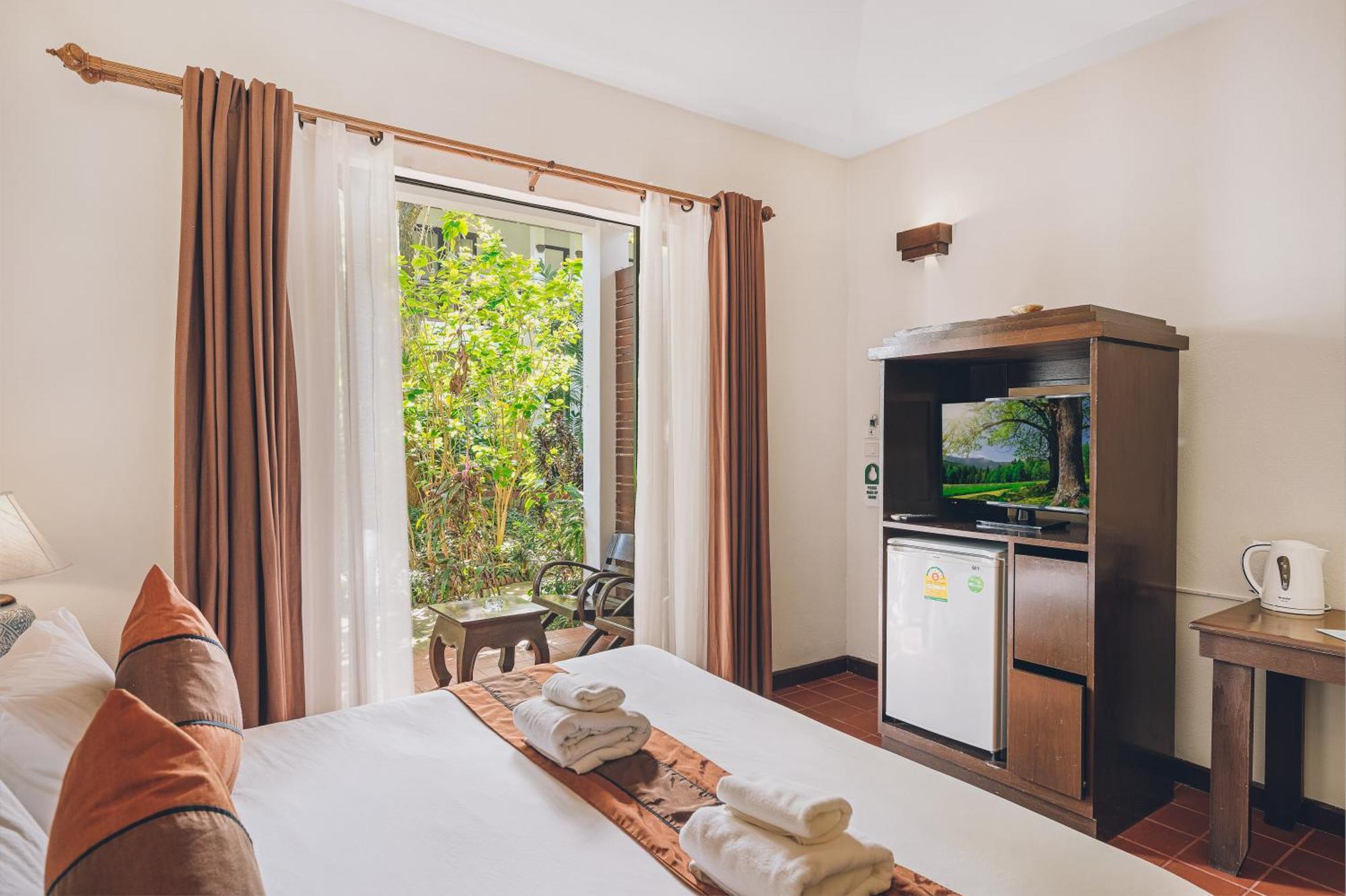 The Hive Hotel Lamaj-part Szoba fotó